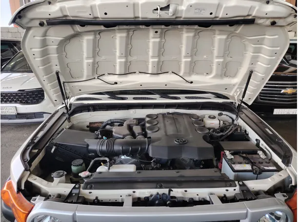 Car image 26