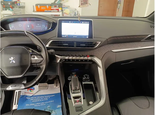 Car image 15