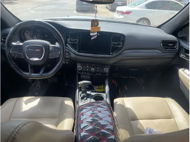 Car image 18