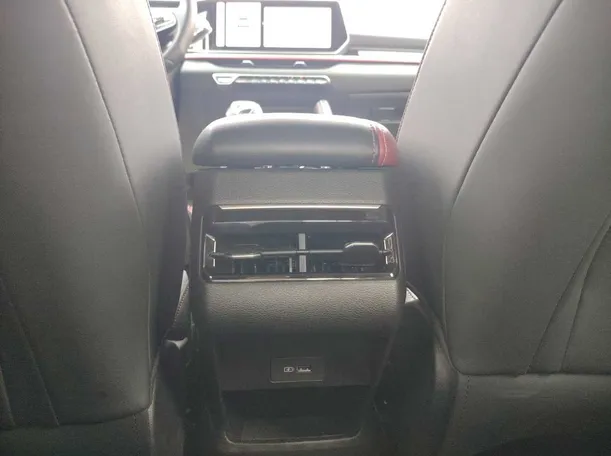 Car image 29