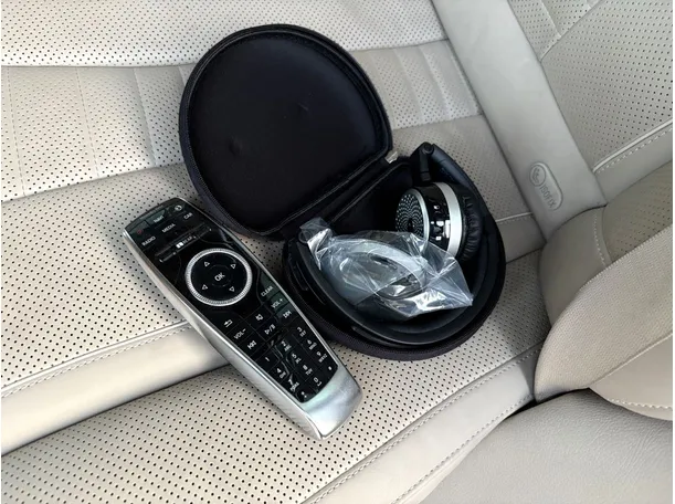 Car image 29