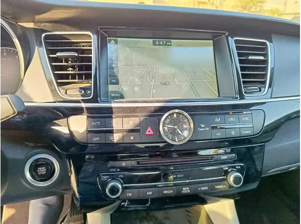 Car image 25