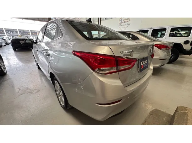 Car image 6