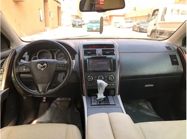 Car image 17
