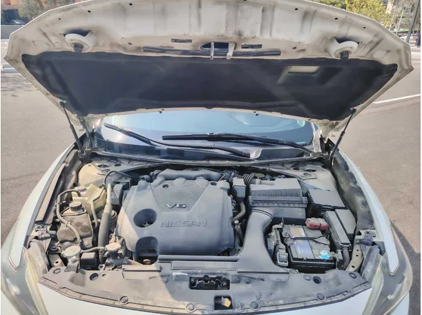 Car image 35