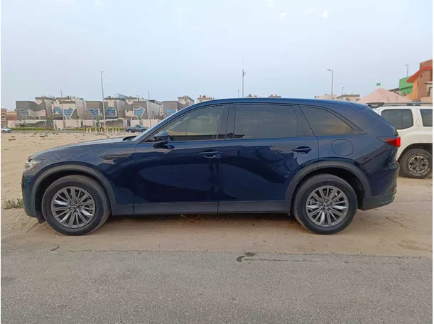 Car image 10