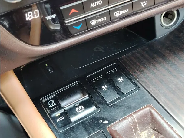 Car image 21