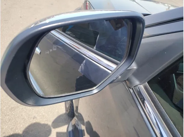 Car image 33