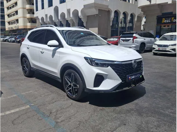 Car image 4