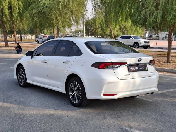 Car image 7
