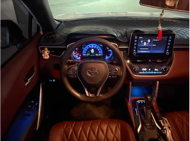 Car image 17