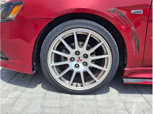 Car image 9