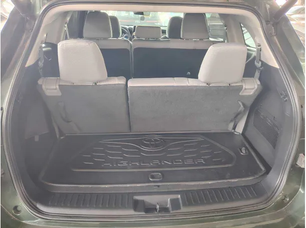 Car image 29