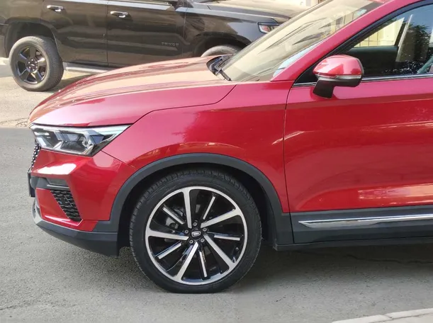 Car image 9