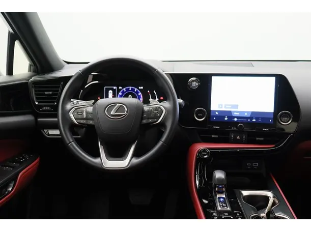 Car image 15
