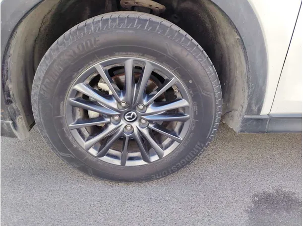 Car image 10