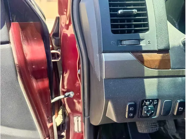 Car image 31