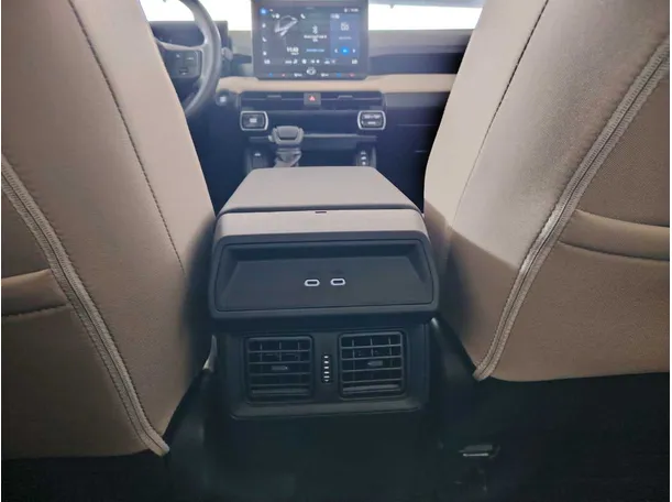 Car image 31