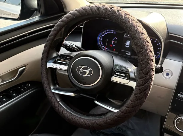 Car image 21