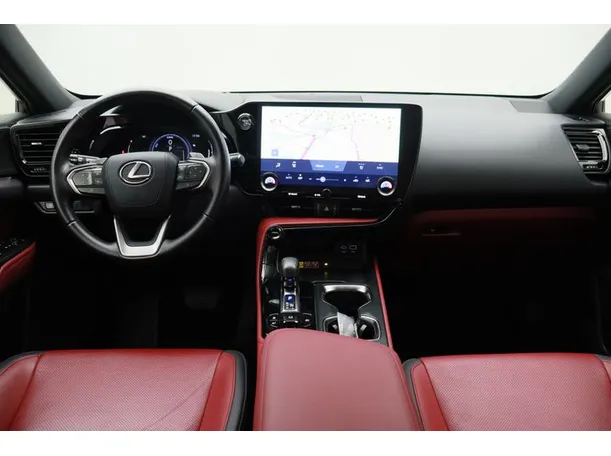 Car image 14