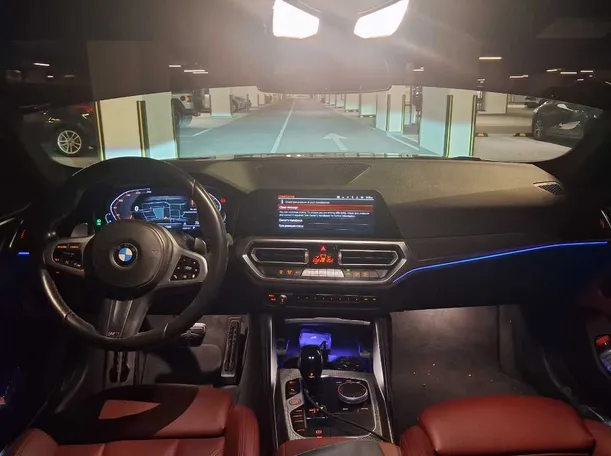 Car image 14