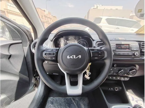 Car image 23