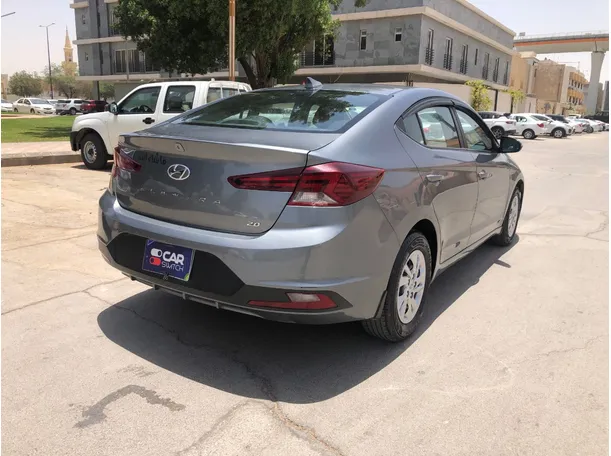 Car image 5