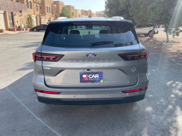 Car image 6