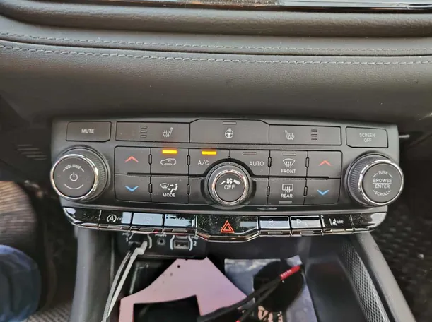 Car image 22