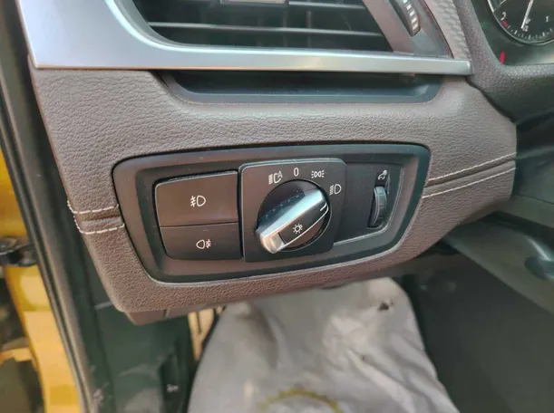 Car image 35