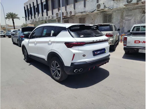Car image 7