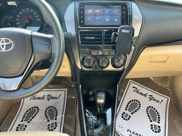 Car image 17