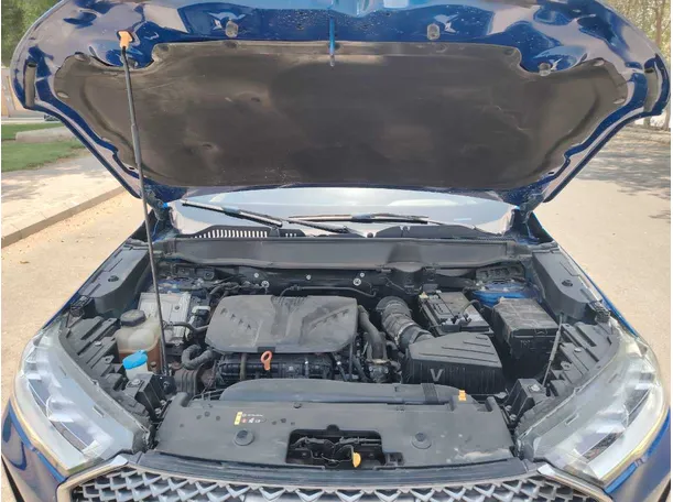 Car image 30