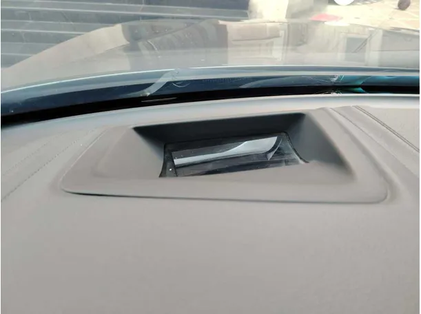Car image 34