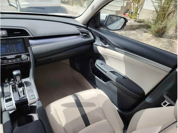 Car image 31