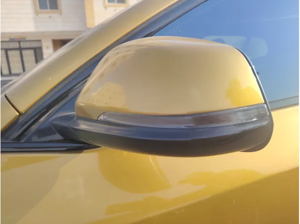 Car image 32