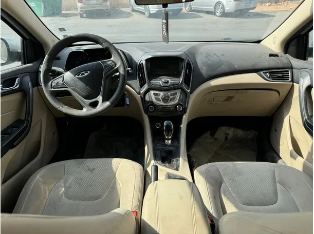 Car image 9