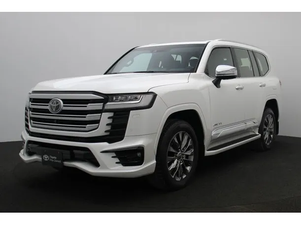 2024 تويوتا لاندكروزر في الإمارات