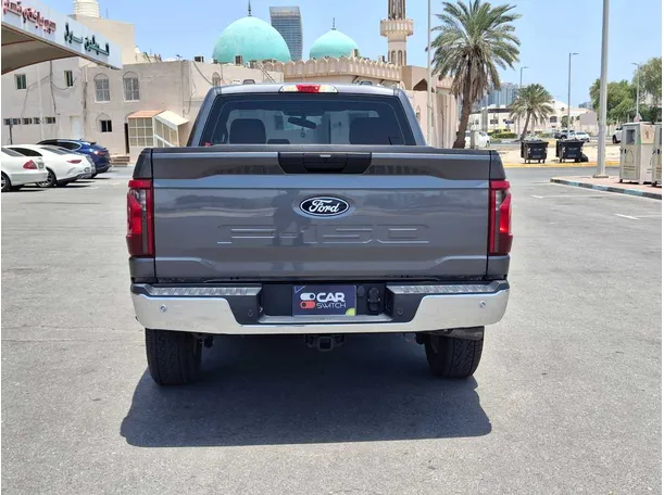 Car image 6