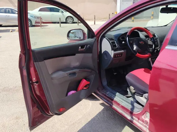 Car image 11