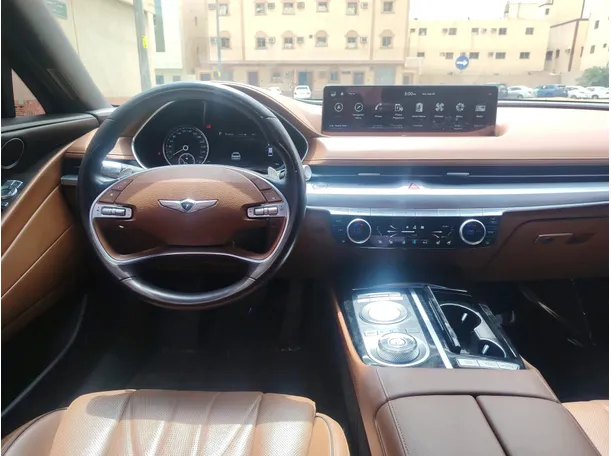 Car image 19