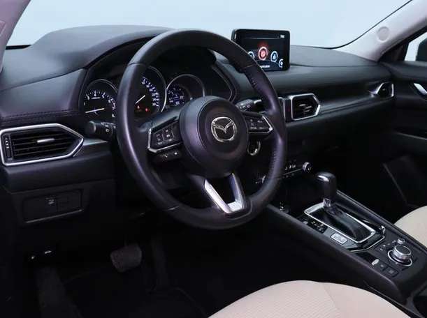 Car image 4