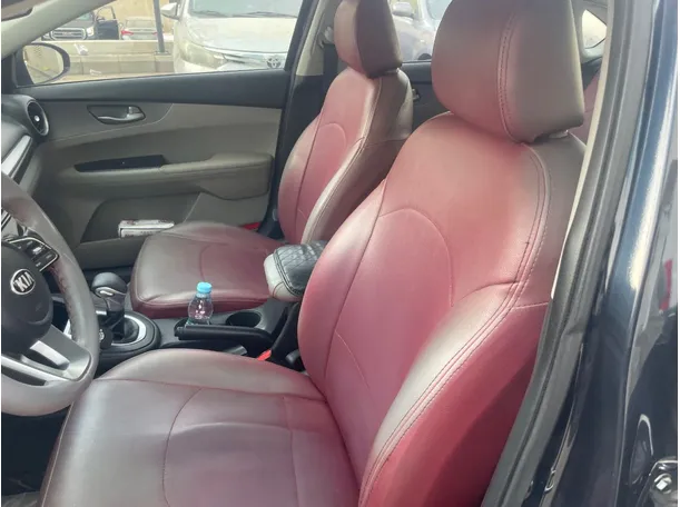 Car image 13