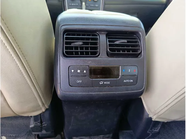 Car image 31