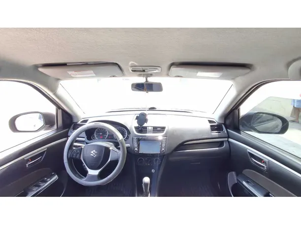 Car image 17