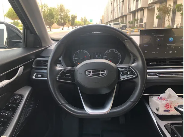 Car image 16