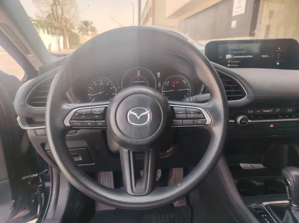 Car image 23