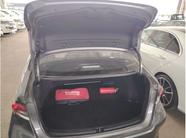 Car image 28