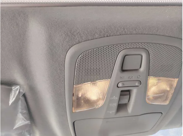 Car image 29