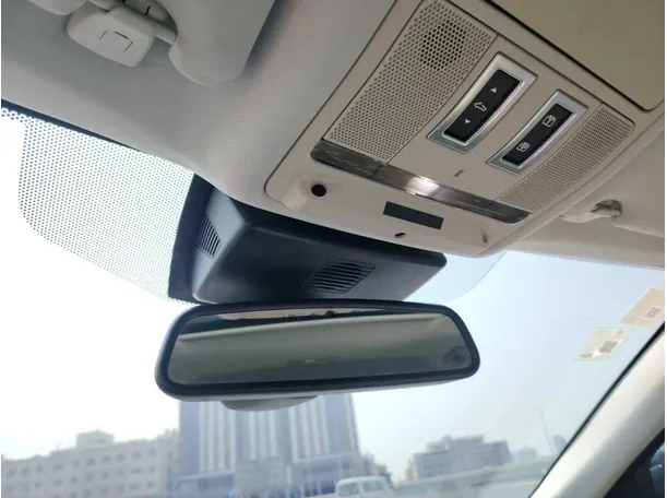 Car image 35